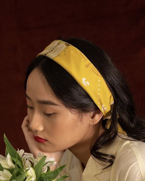  Yellow Butterfly Silk Scarf - Khăn lụa Yellow Butterfly 