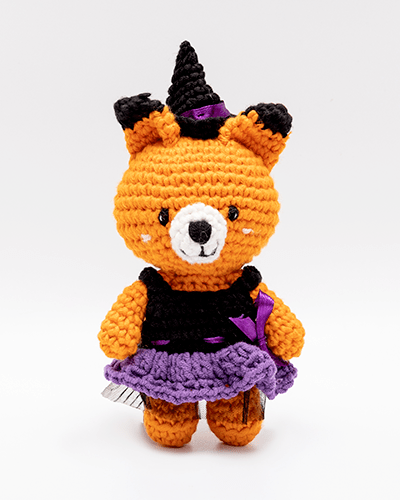 Foxxie the Fox in Halloween costume - Cáo Foxxie Halloween