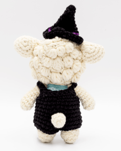  Poppy the Sheep in Halloween costume - Cừu Poppy Halloween Nhí 