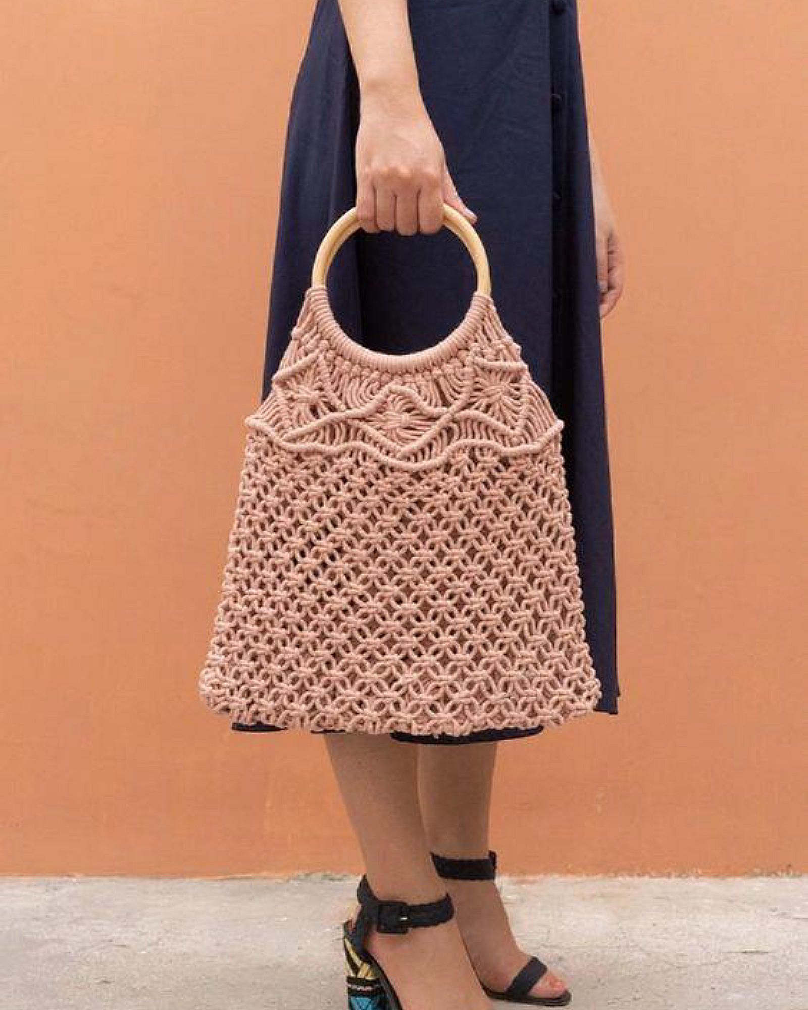  Thin Wooden Handle Pattern Macrame Bag 