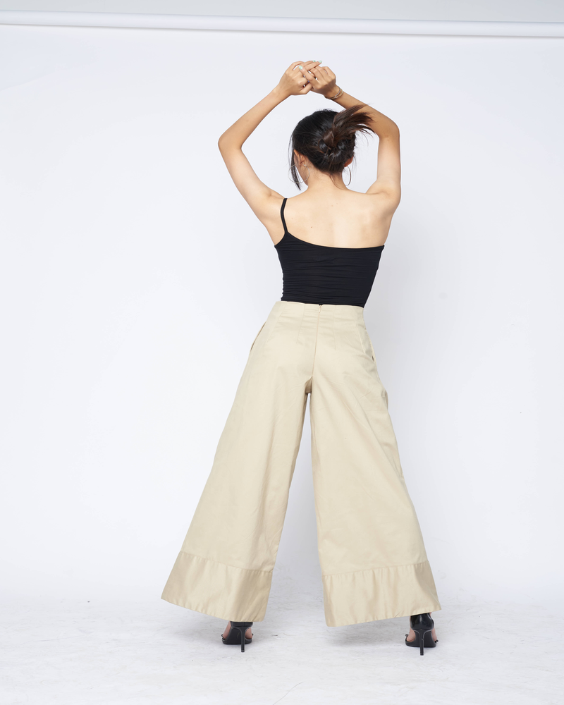  Monotone Pants 