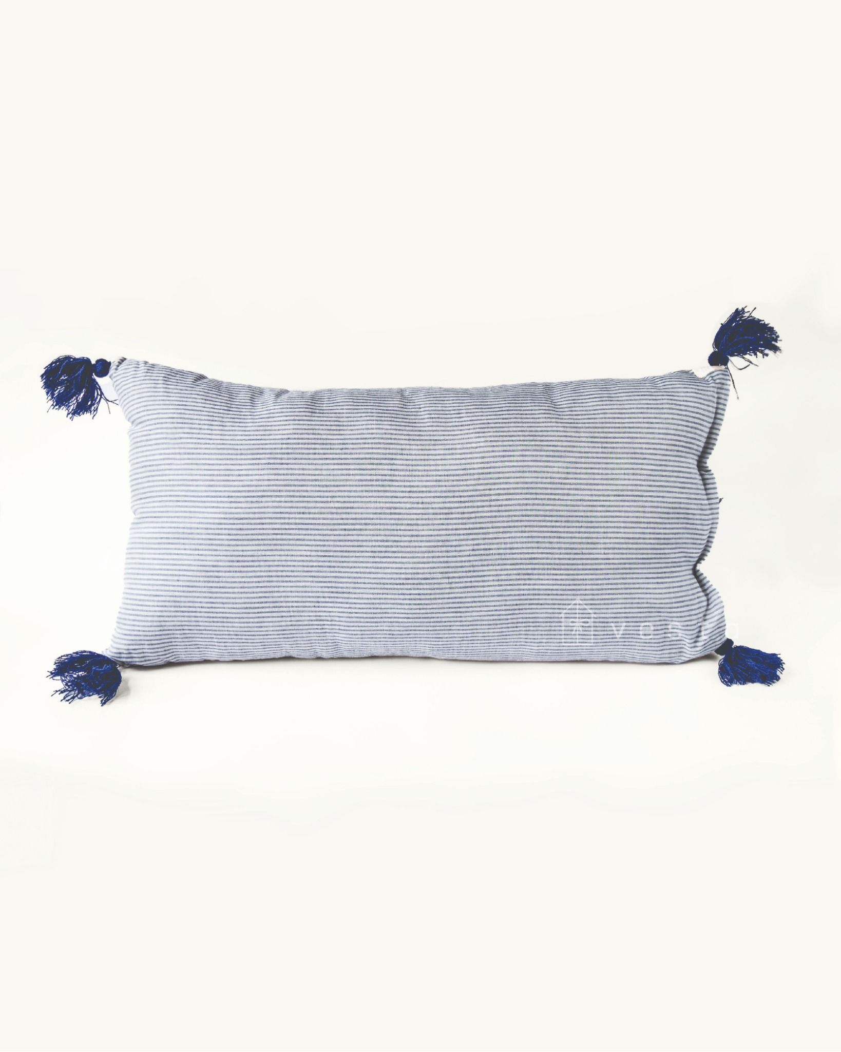 LIM (pillow inside included)