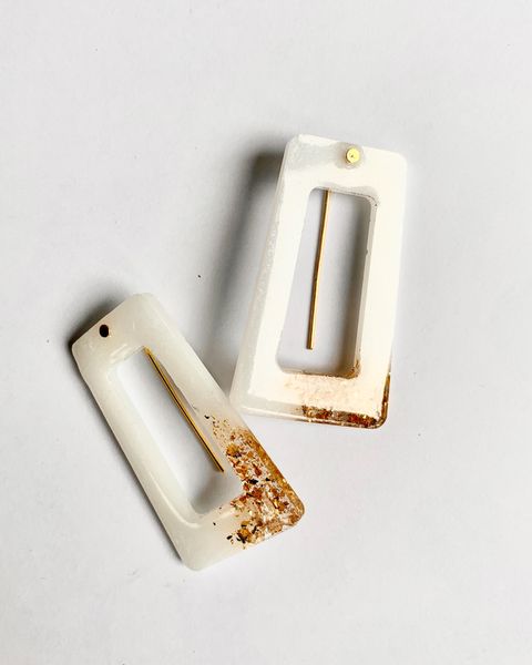  Mineko Rectangle Earrings 