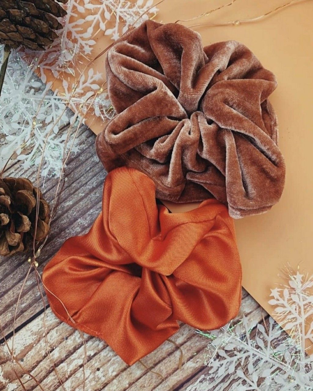 Combo 2 scrunchies