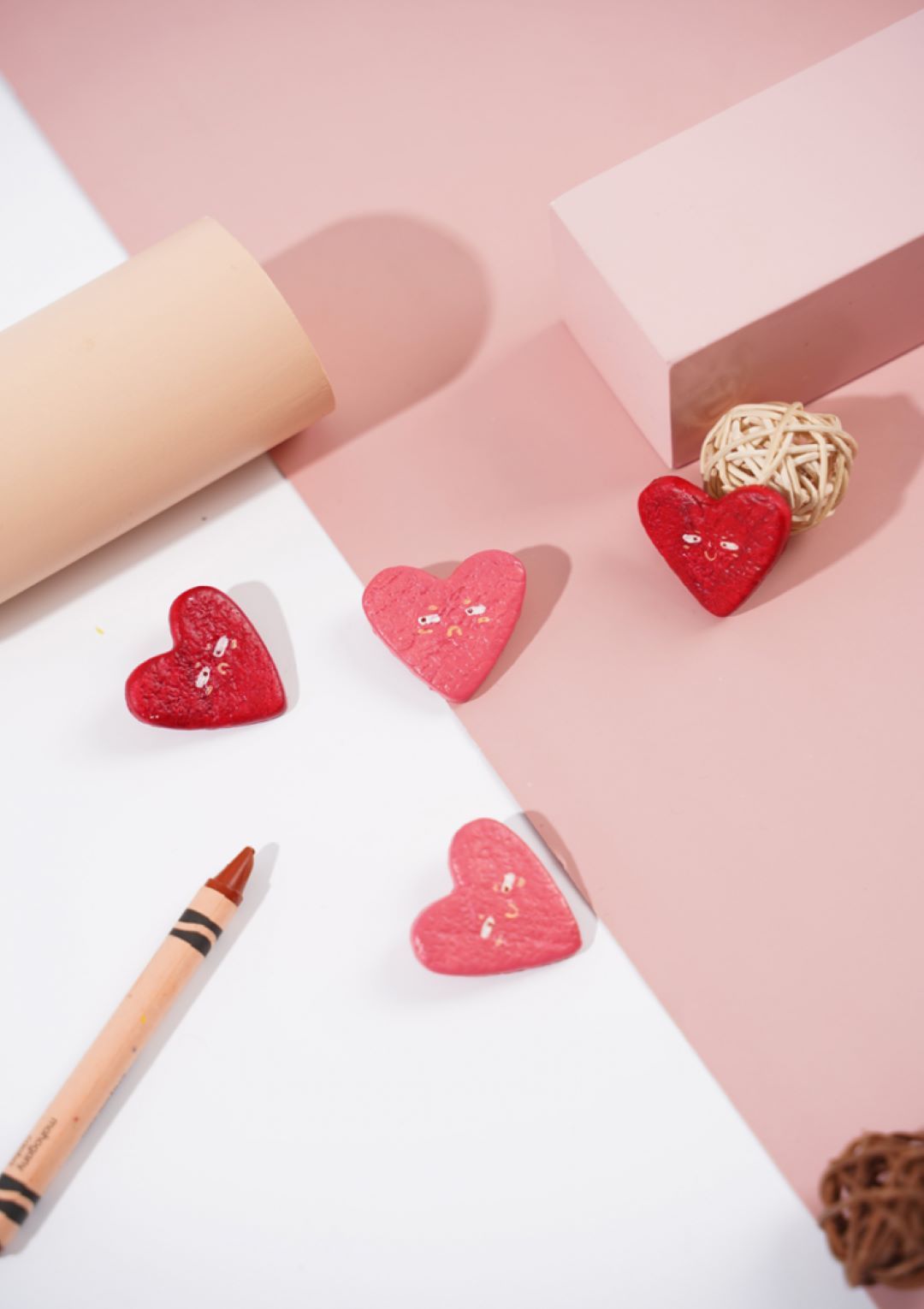 Pin Heart Face - Mặt trái tim