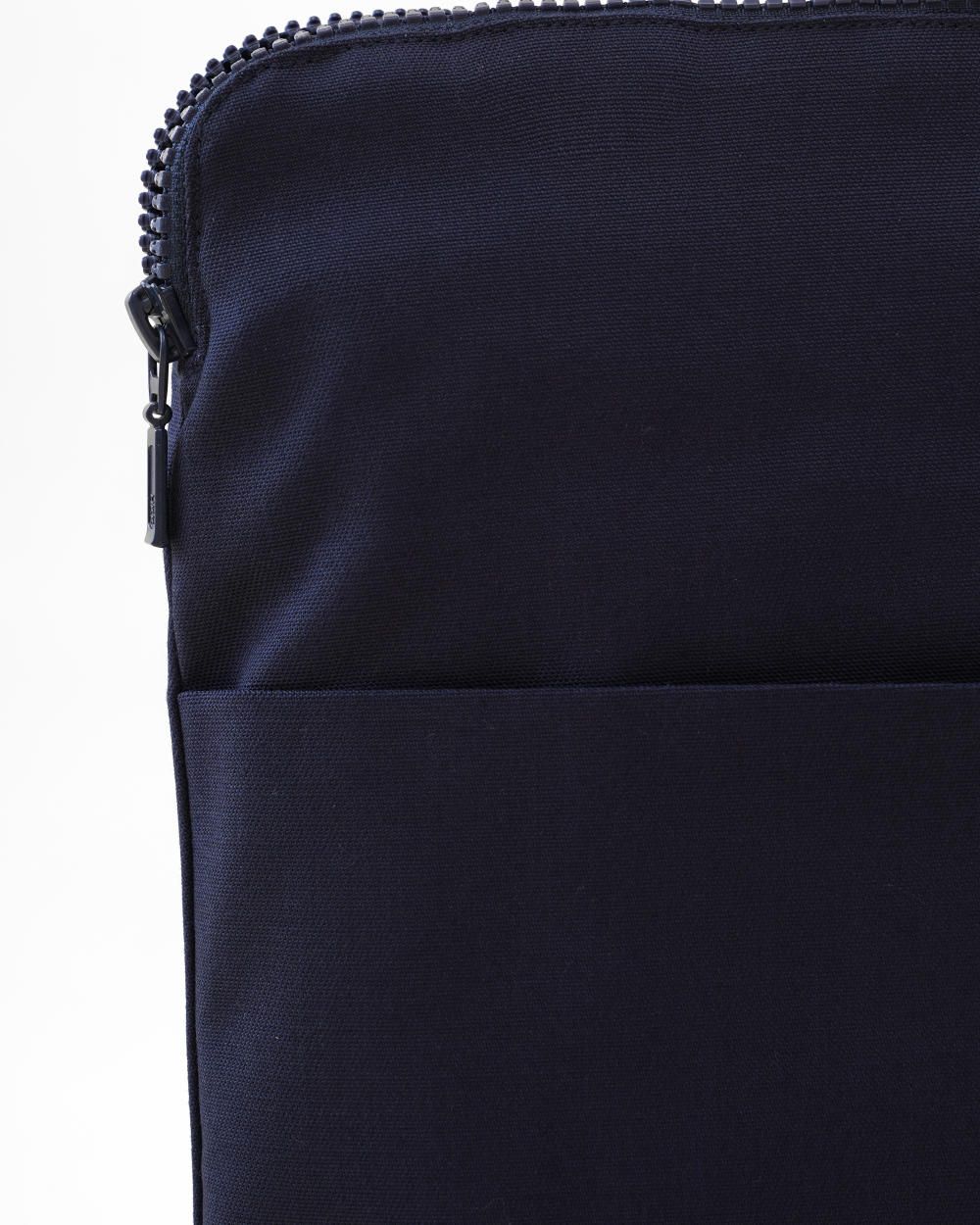 Canvas Laptop With Zipper