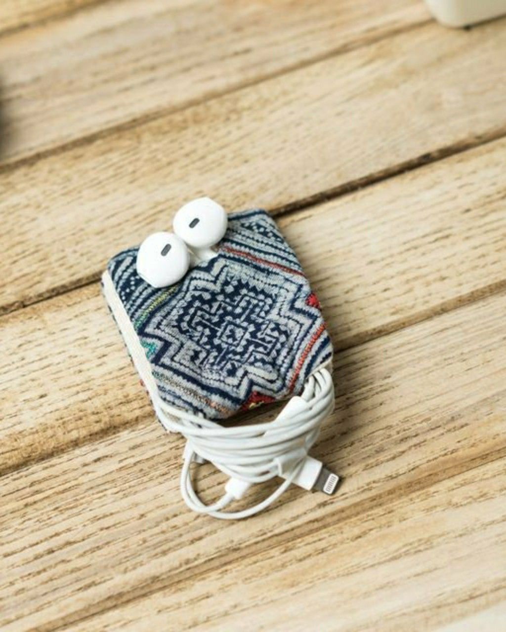 Earphone Holder - Túi Giữ Tai Nghe