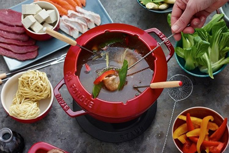Staub - Bộ Fondue Màu Đỏ Cherry