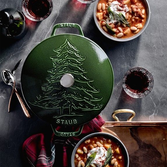 Staub - Nồi Tròn Nắp Có Hình Cây Thông Màu Xanh Rêu – 24cm