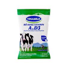 DA.M.F- Sữa tươi có đường Vinamilk 220ml - Sweetened UHT Fresh Milk Vinamilk 220ml ( pack )