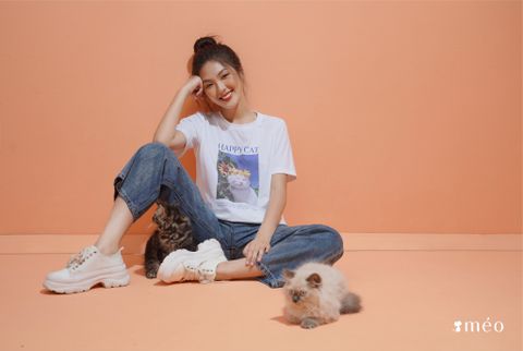 Cats rule the world
