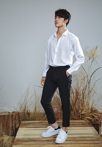 Áo Sơ Mi Nam Trắng Dấu Nút CELEB (2)