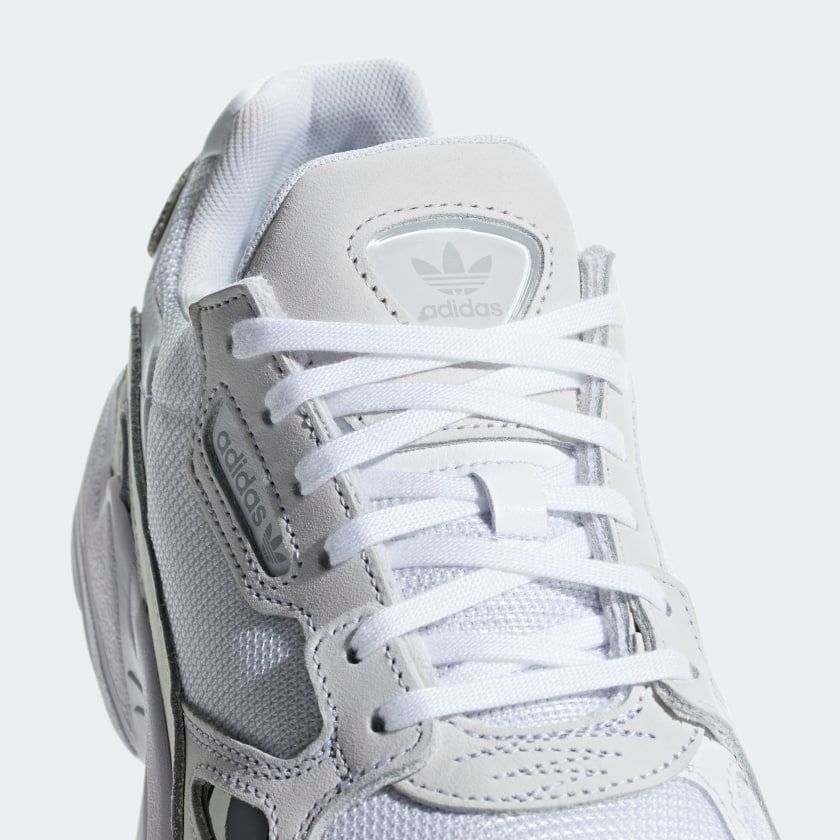 Giày Originals Nữ Adidas Falcon W B28128