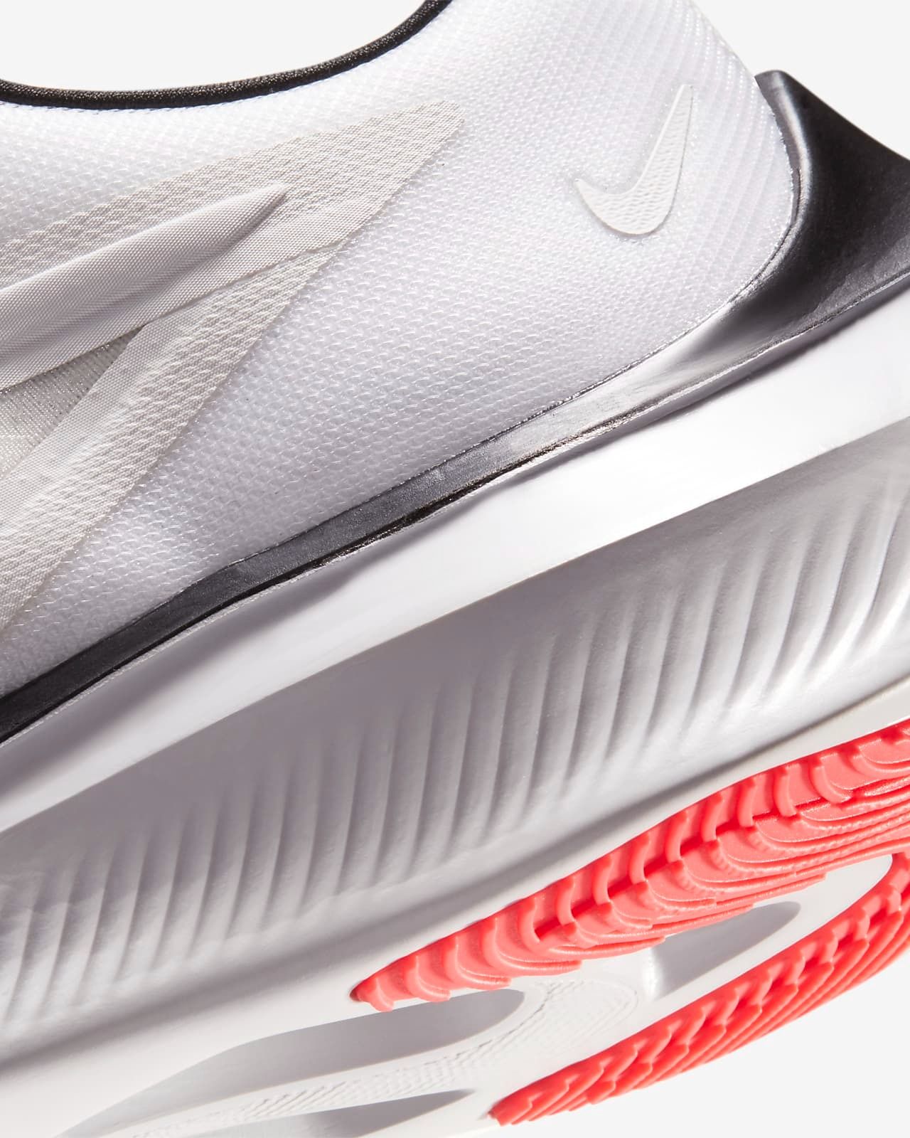 Giày Chạy Nữ Nike Nike Zoom Gravity 2 CK2569-100
