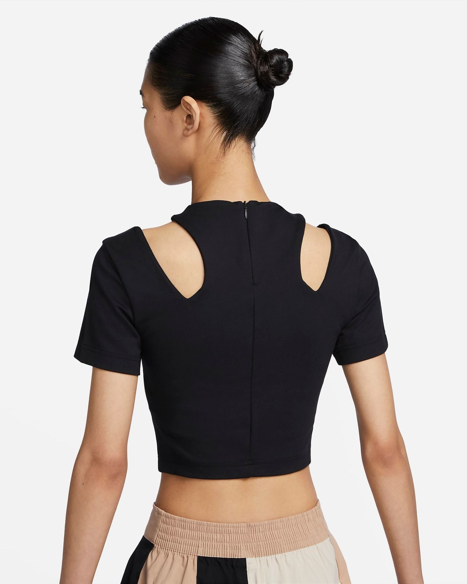 Áo Phông - Áo thun Thể Thao Nữ NIKE As W Nsw Essntl Ss Top Cut Out DV7963-010