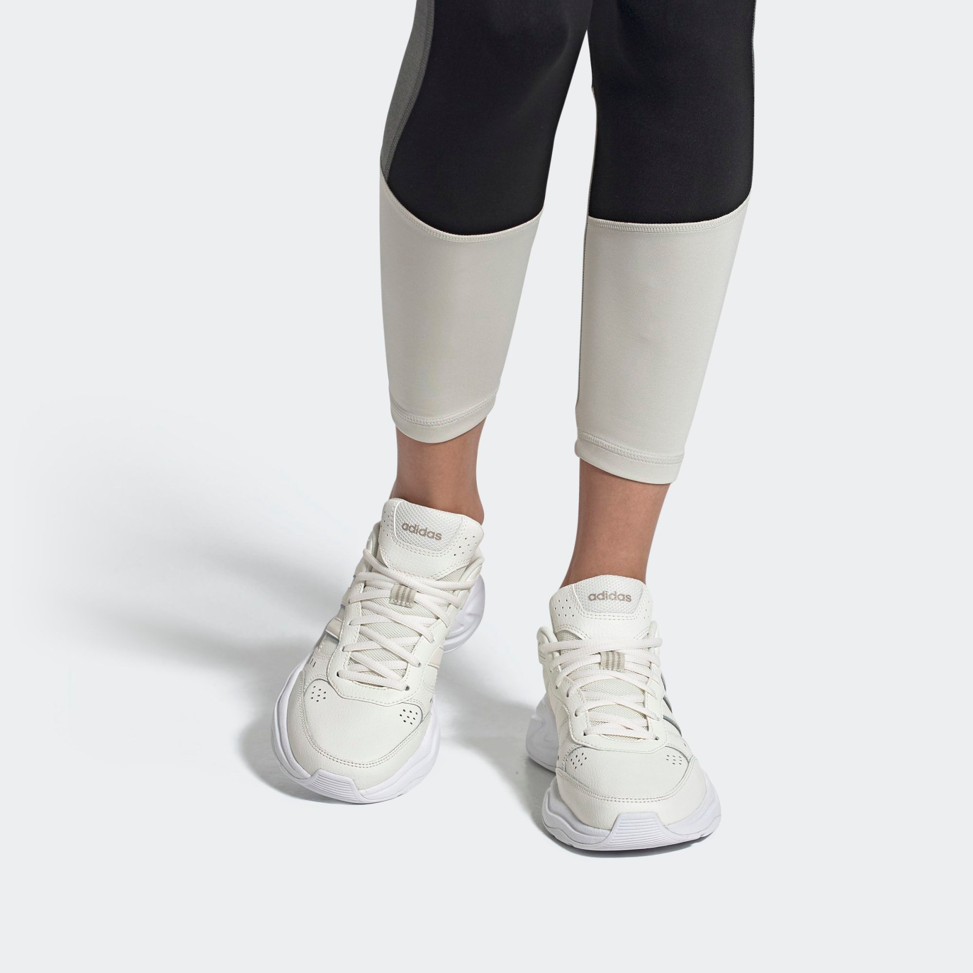 Giày Tập Luyện Nữ Adidas Strutter EG2692