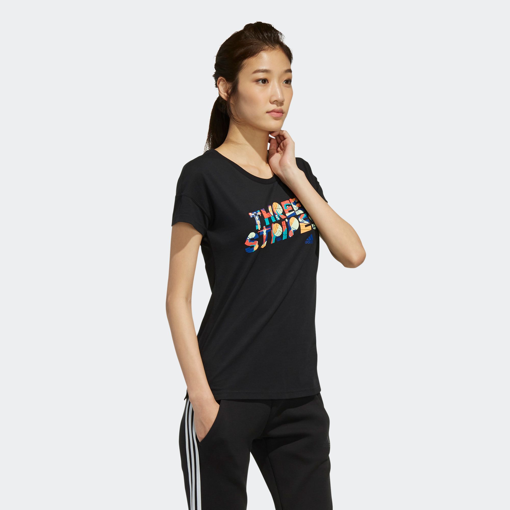 Áo Phông - Áo thun Thể Thao Nữ Adidas Gfx Tee Illustr EH3874
