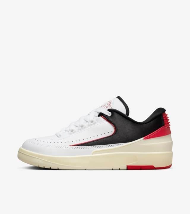 Giày Thể Thao Nữ NIKE Wmns Air Jordan 2 Retro Low FD4849-106