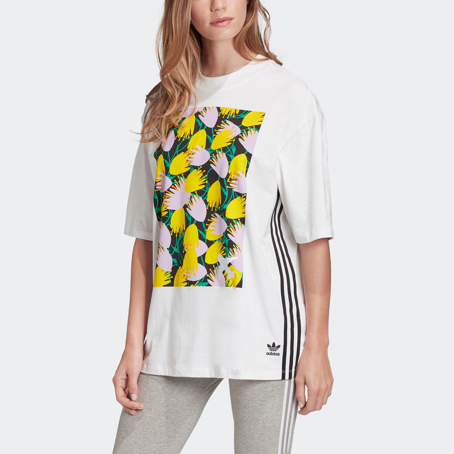 Áo Phông - Áo thun Originals Nữ Adidas Graphic Tee FL4080