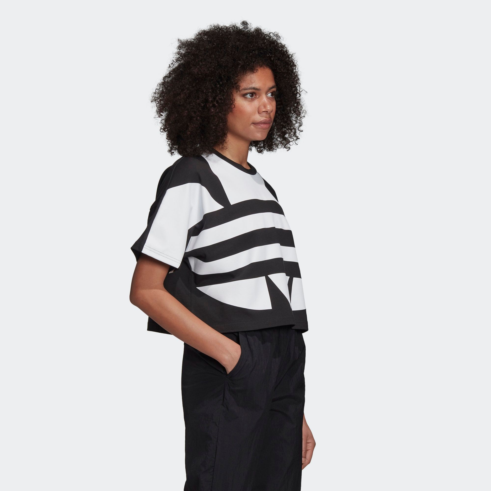 Áo Phông - Áo thun Originals Nữ Adidas Lrg Logo Tee FM2562