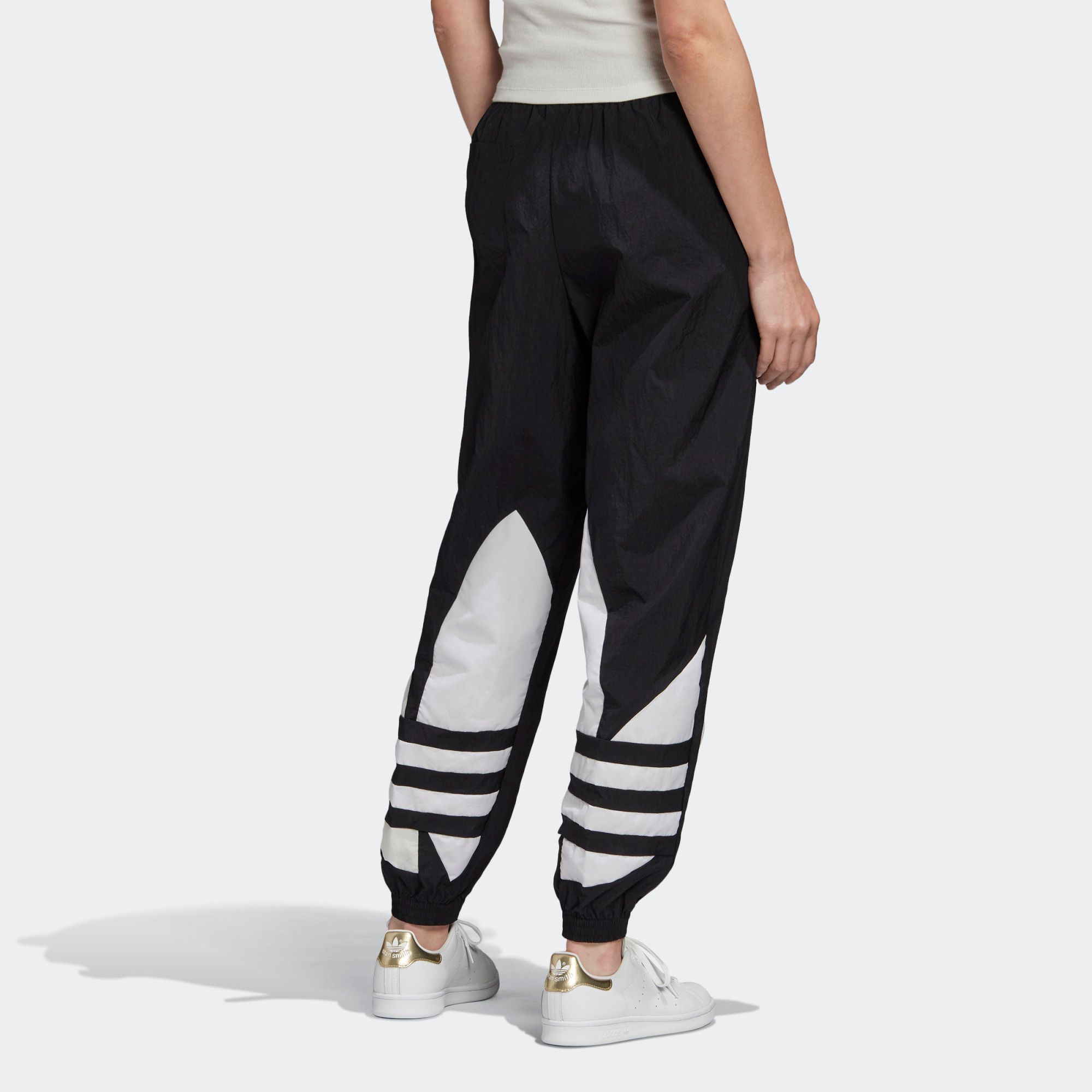 Quần Dài Originals Nữ Adidas Lrg Logo Tp FM2620