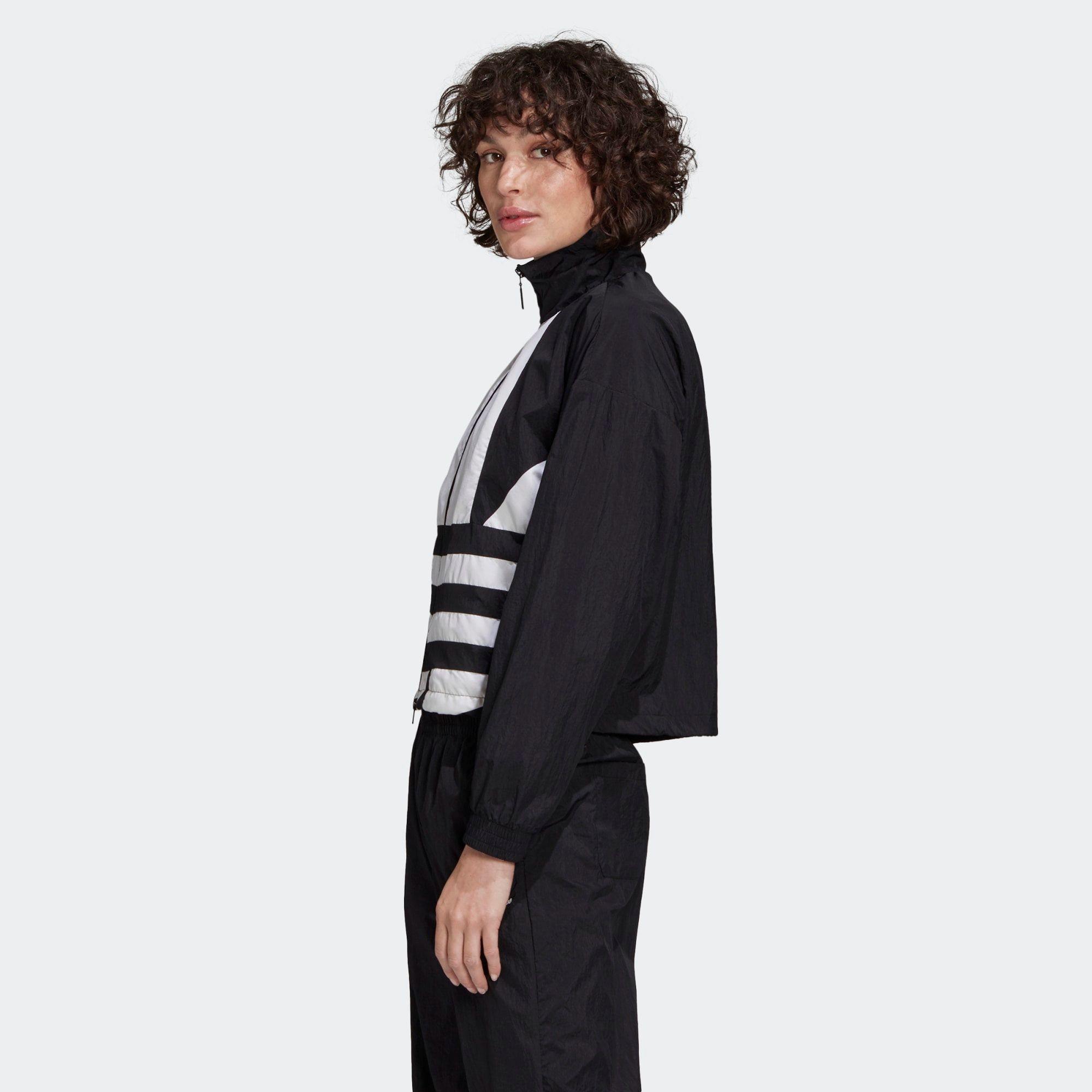 Áo Khoác Originals Nữ Adidas Lrg Logo Tt FM2622