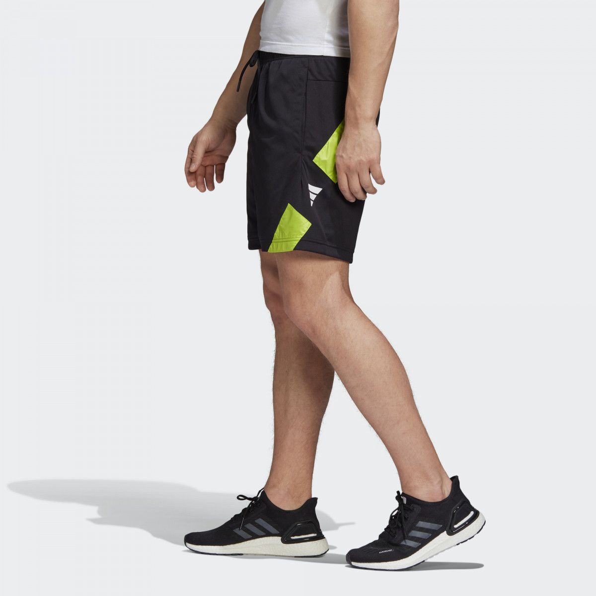 Quần Đùi Thể Thao Nam Adidas M Urban Q3 Shrt FS4049