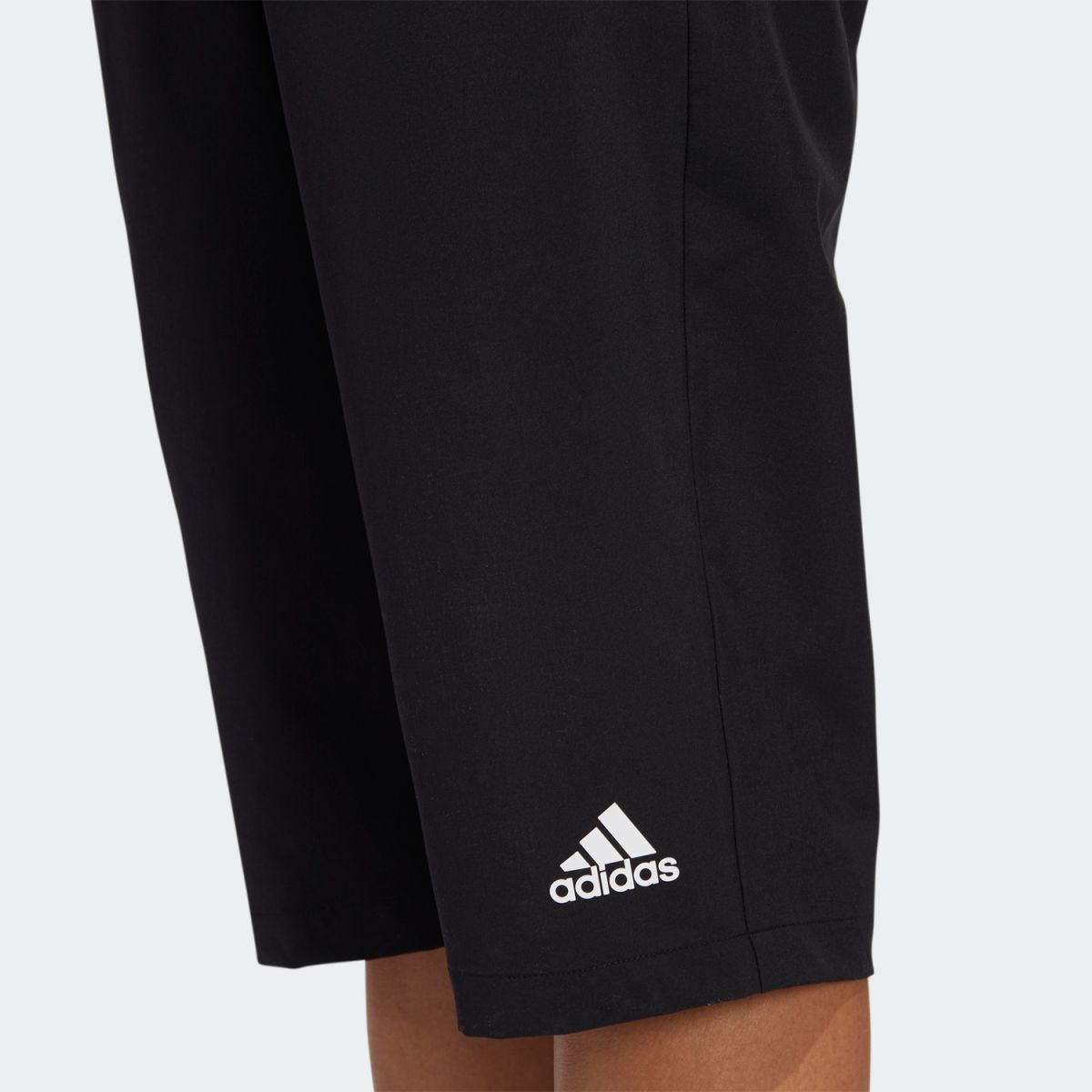Quần Dài Tập Luyện Nữ Adidas Wvn Capri Pant FT3081