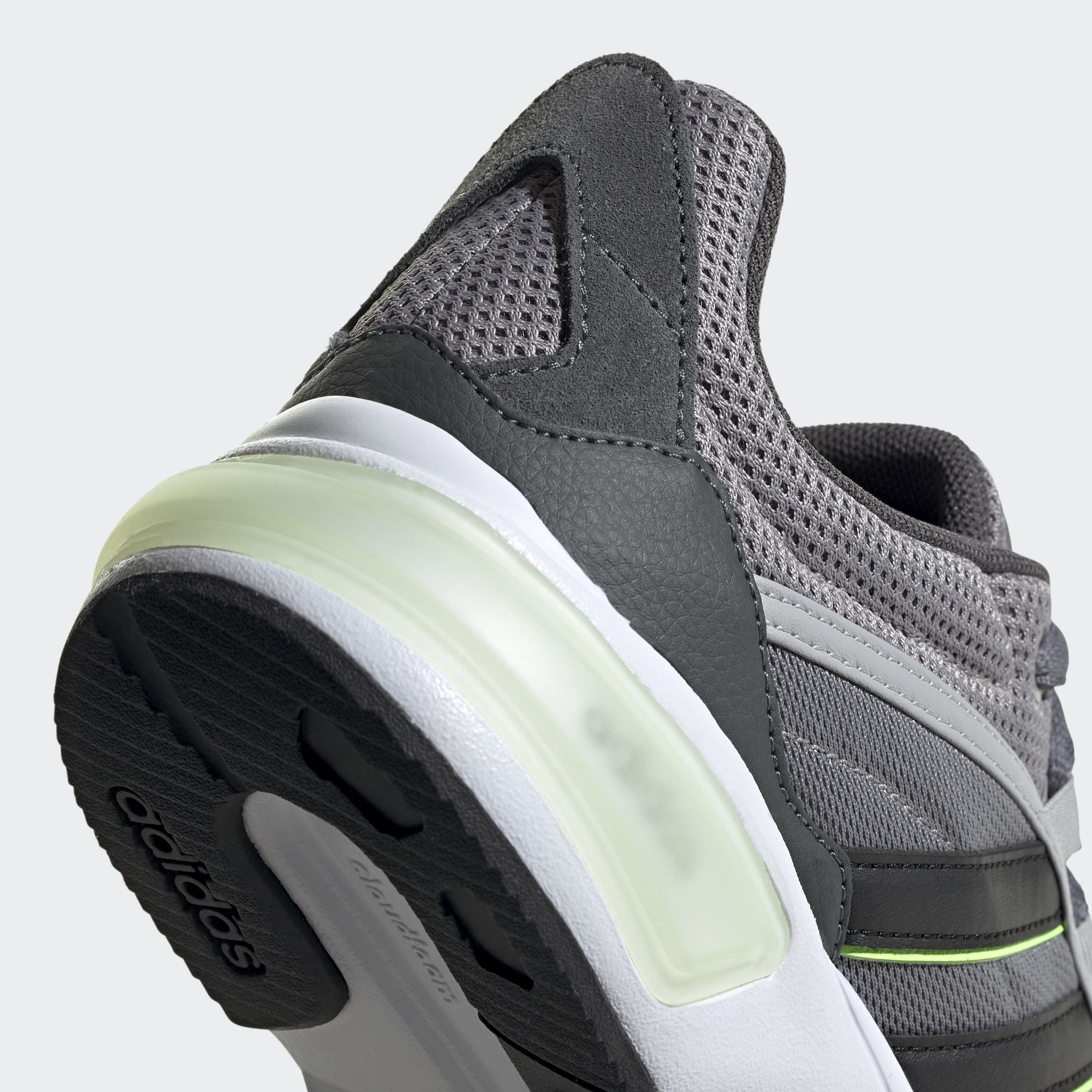 Giày Chạy Nam Adidas 90S Runner FW7677