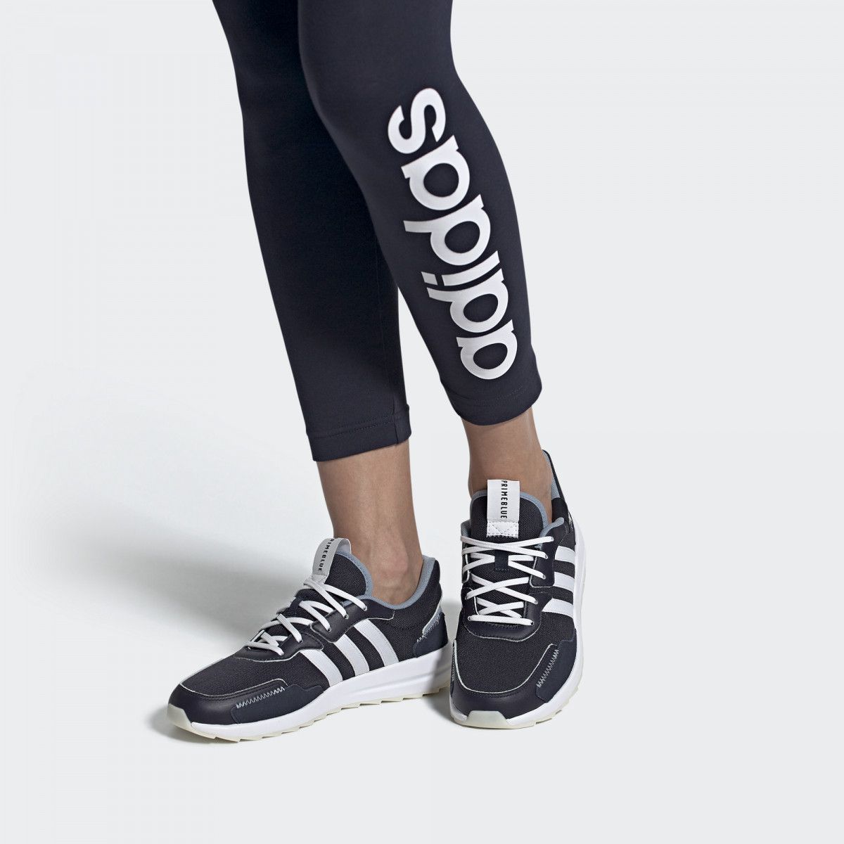 Giày Chạy Nữ Adidas Retrorun FW9545