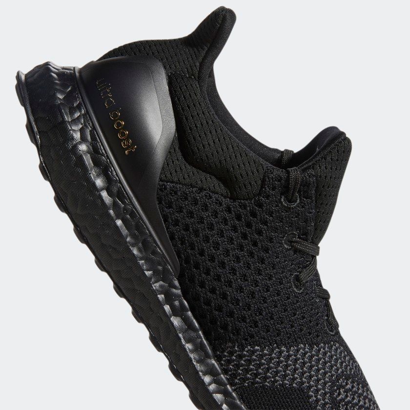 Giày Chạy Unisex Adidas Ultraboost 1.0 Dna G55366