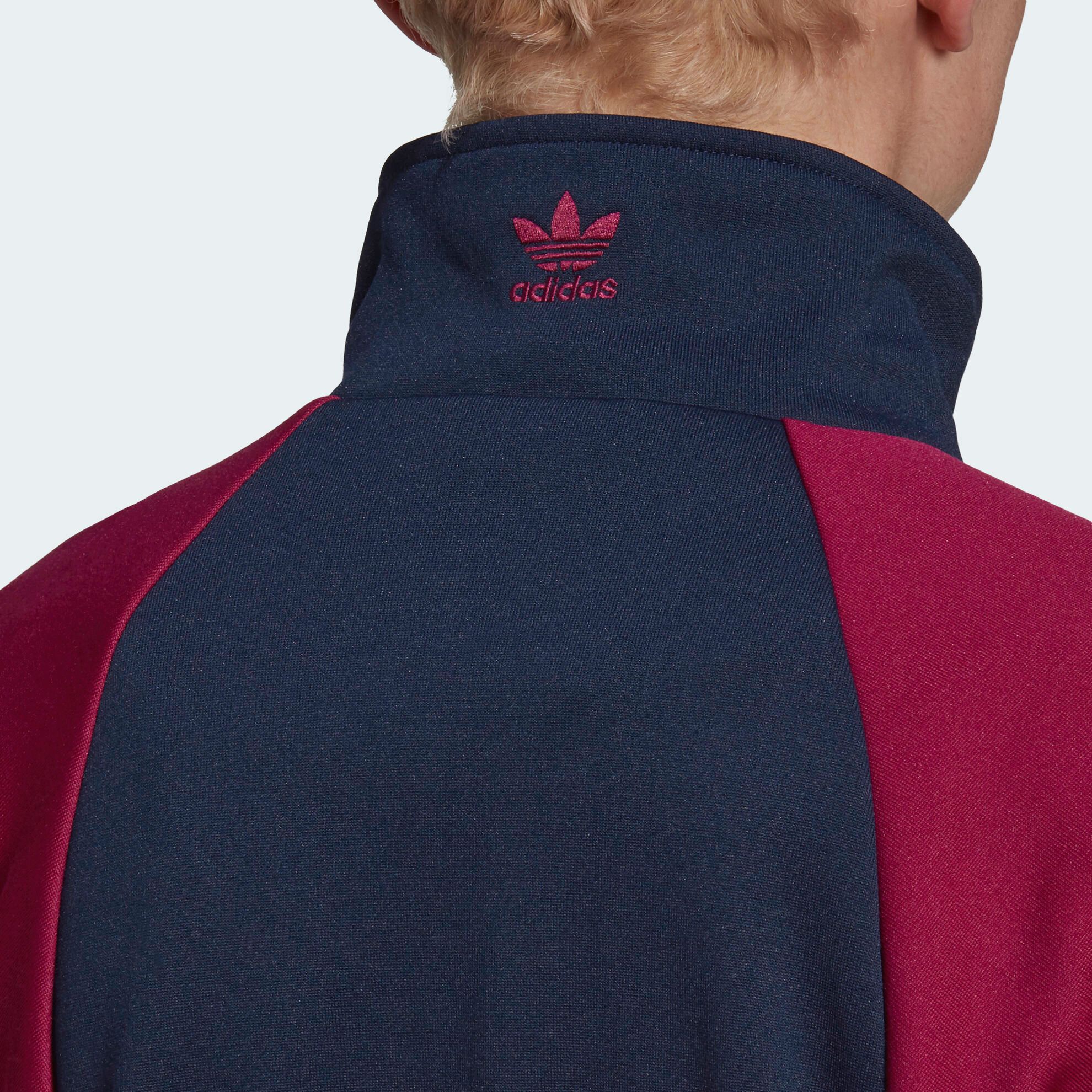 Áo Khoác Originals Nữ Adidas Lrg Logo Tt GD2383