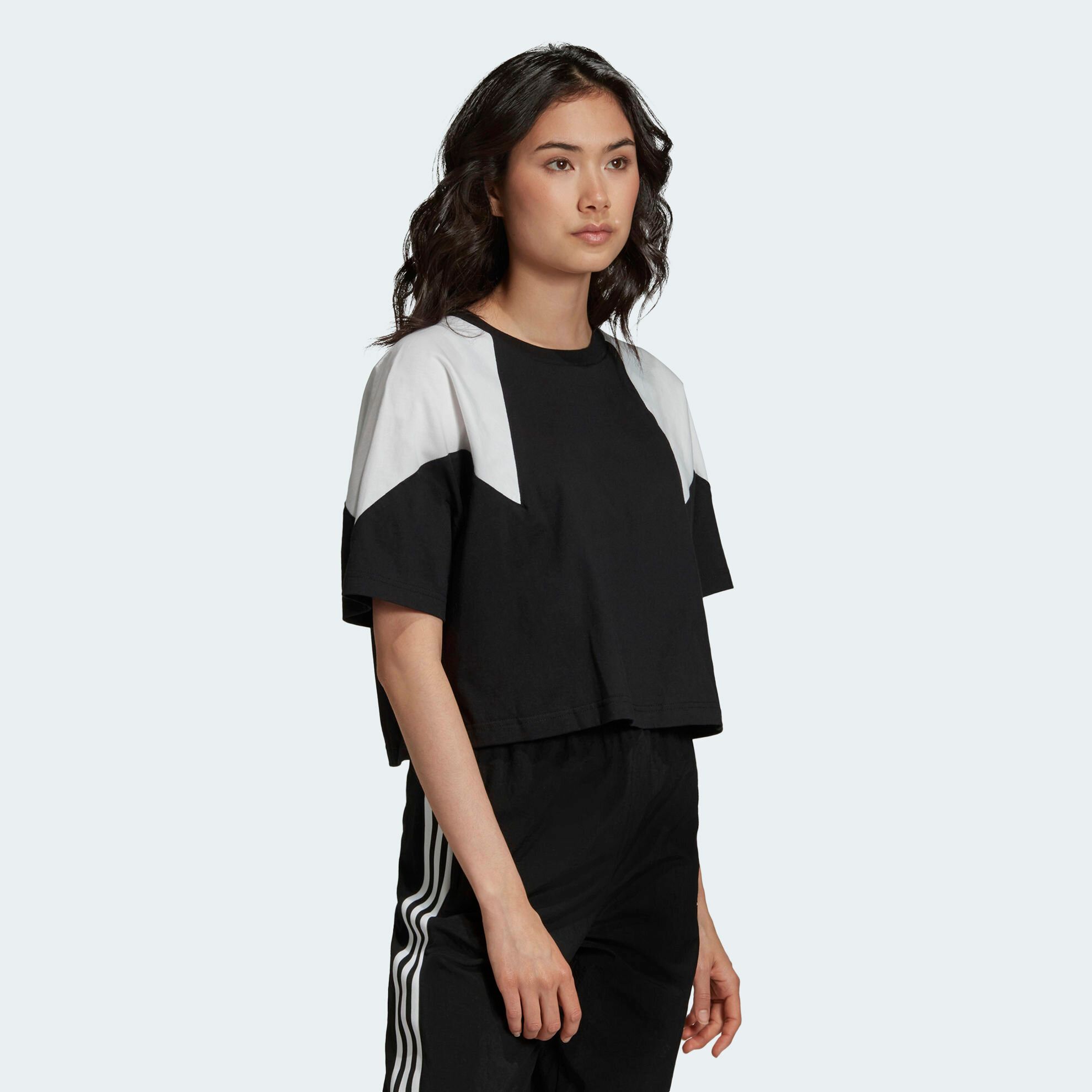Áo Phông - Áo thun Originals Nữ Adidas Lrg Logo Tee GD2389