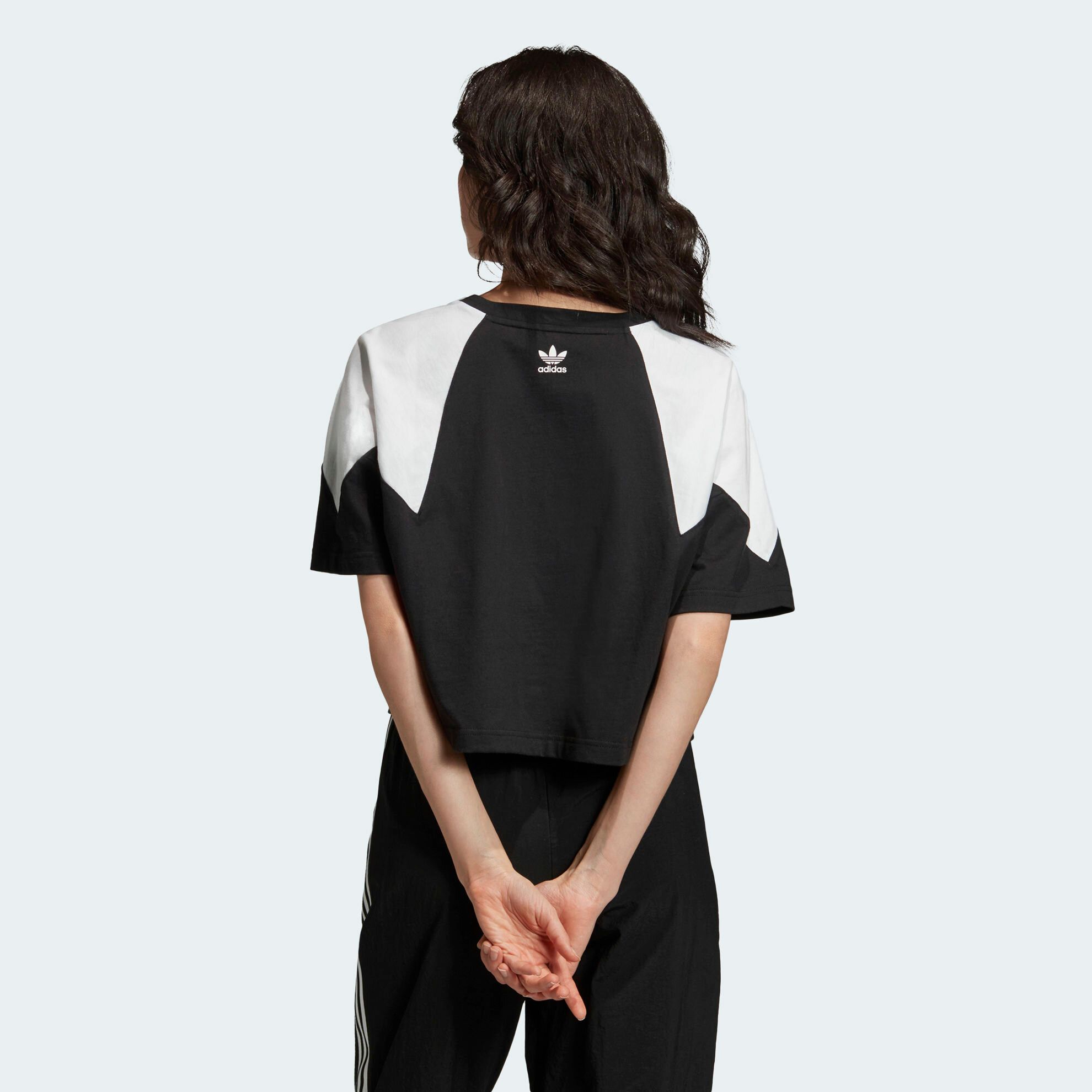 Áo Phông - Áo thun Originals Nữ Adidas Lrg Logo Tee GD2389