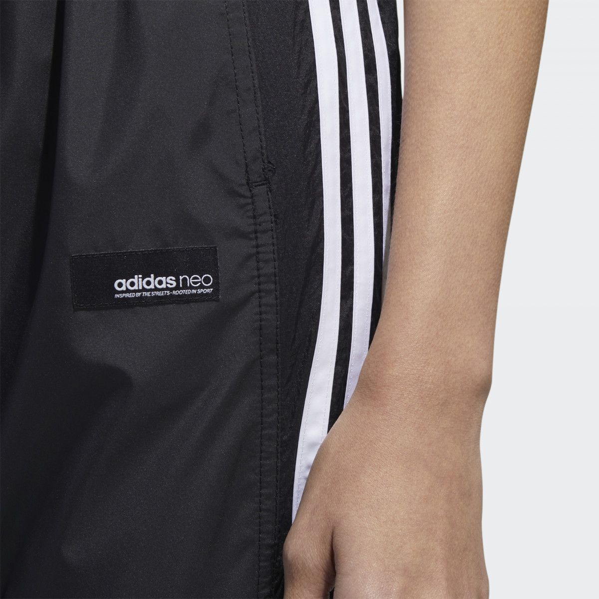 Quần Dài Thể Thao Nữ Adidas W Ss Wvn Tp GJ5360