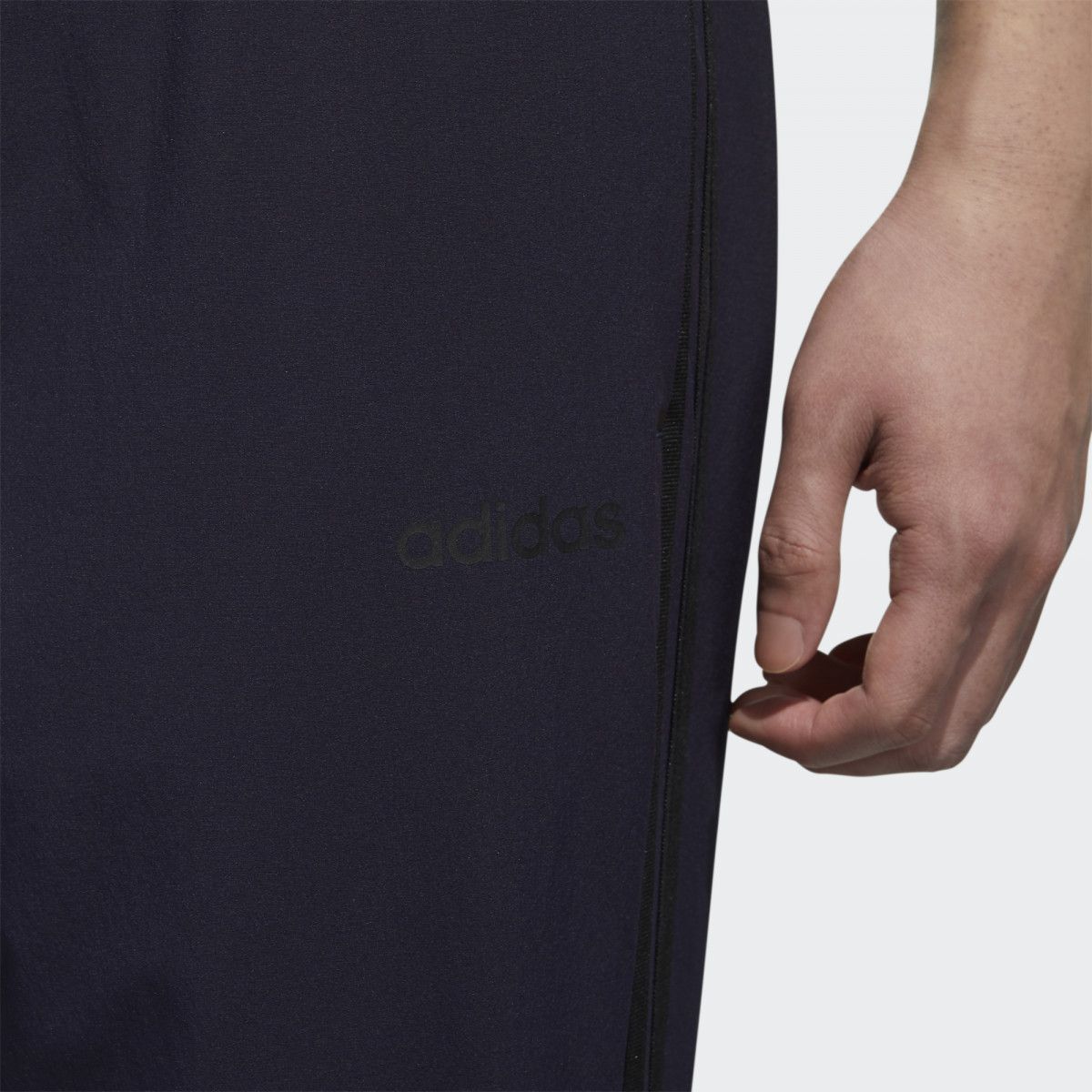 Quần Dài Thể Thao Nam Adidas M Esntl 3S Wvtp GJ8899