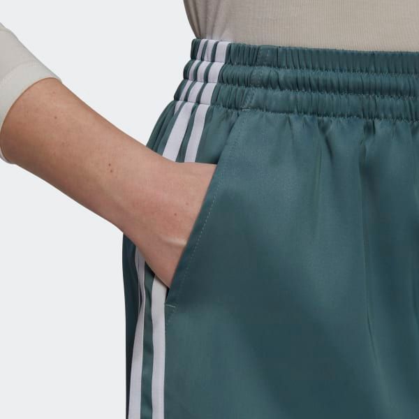 Quần Đùi Originals Nữ Adidas Satin Shorts GN2775