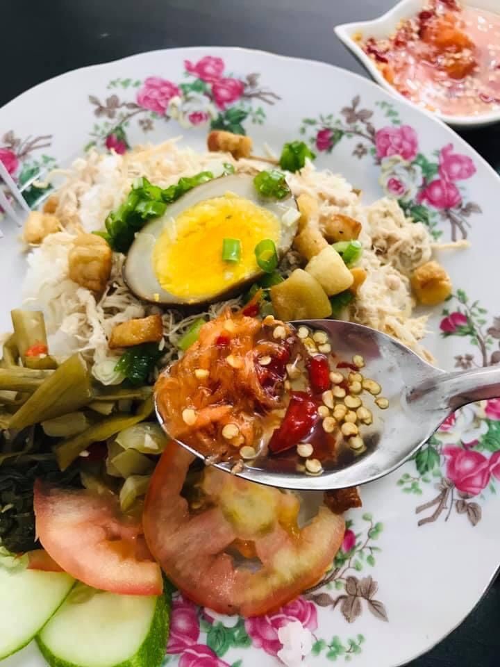Cơm Bì - Mì trộn Cô Út