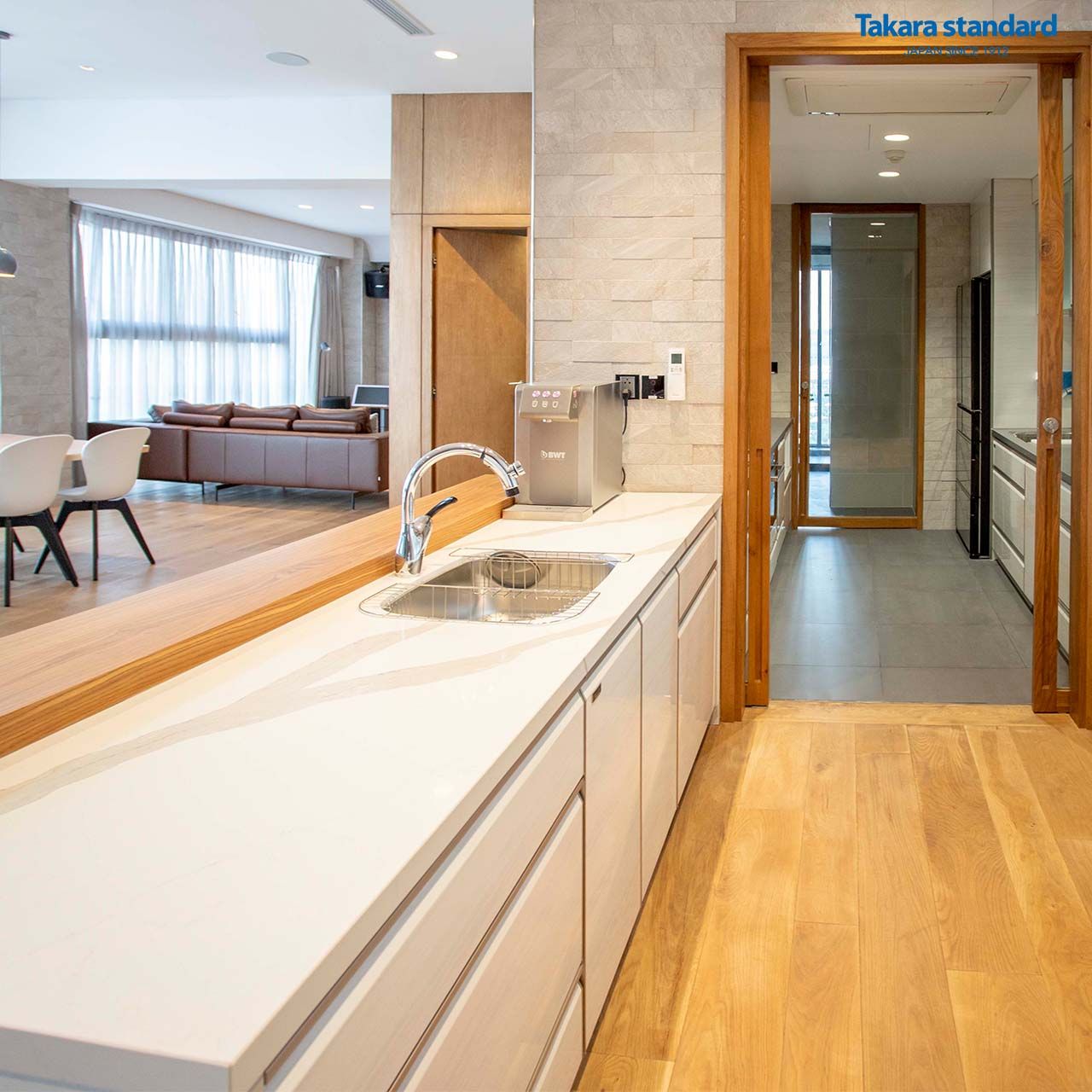 Penthouse Riverpark Premier Phú Mỹ Hưng Quận 7 - Hệ Tủ Bếp Thép Tráng Men Kính Cao Cấp LEMURE Màu LXW