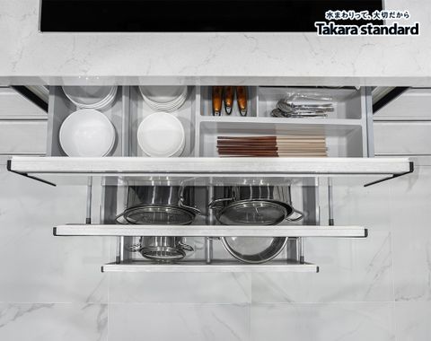 Hệ Tủ Bếp Nhật Bản Cao Cấp Treasia Chữ L Màu VTW - Nhà phố Bình Chánh