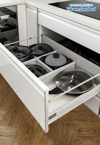 Hệ Tủ Bếp Nhật Bản Treasia Cao Cấp Chữ U - Nhà phố Bình Dương