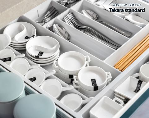 Hệ Tủ Bếp Nhật Bản Cao Cấp Treasia Chữ I Màu VSJ - Showroom Nguyễn Cơ Thạch