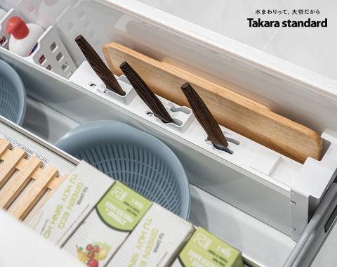 Hệ Tủ Bếp Nhật Bản Cao Cấp Treasia Chữ L Màu VTW - Nhà phố Bình Chánh