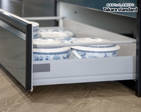 Hệ Tủ Bếp Nhật Bản Cao Cấp Treasia Chữ I Màu VSJ - Showroom Nguyễn Cơ Thạch
