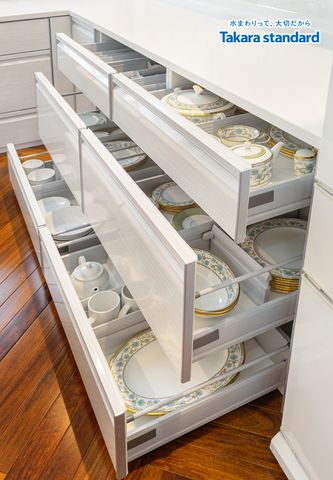 Hệ Tủ Bếp Nhật Bản Treasia Chữ L Cao Cấp - Nhà Phố Quận 10