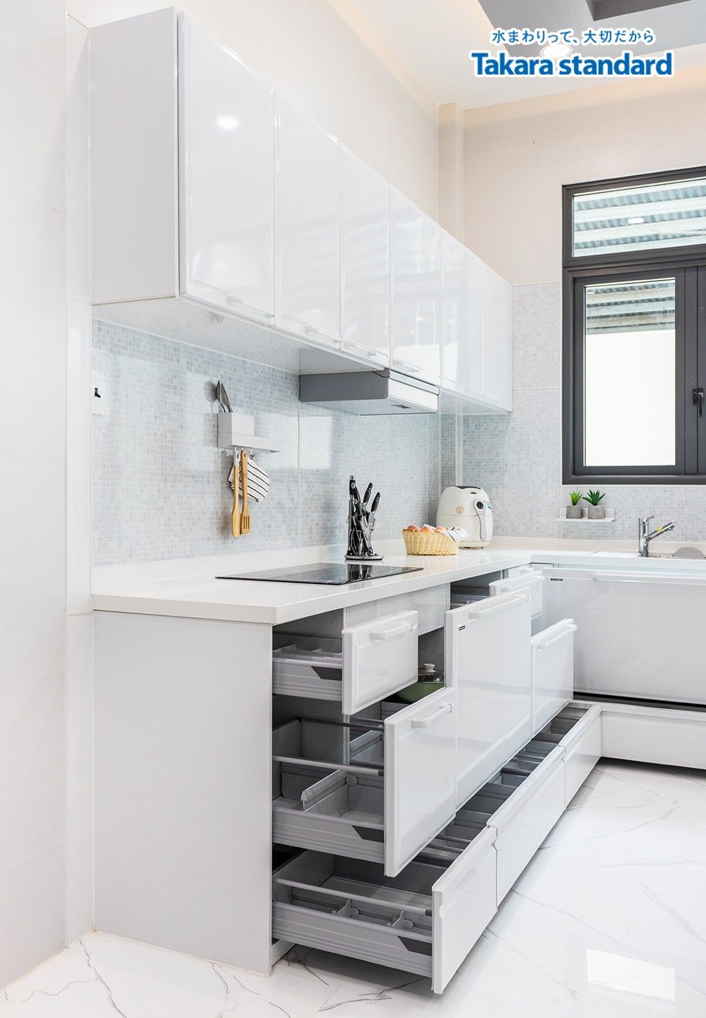 Nhà Phố Gò Vấp - Tủ Bếp Edel màu ESW