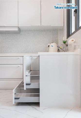 Hệ Tủ Bếp Cao Cấp Dòng Edel Chữ L Màu ESW - Nhà Phố Gò Vấp