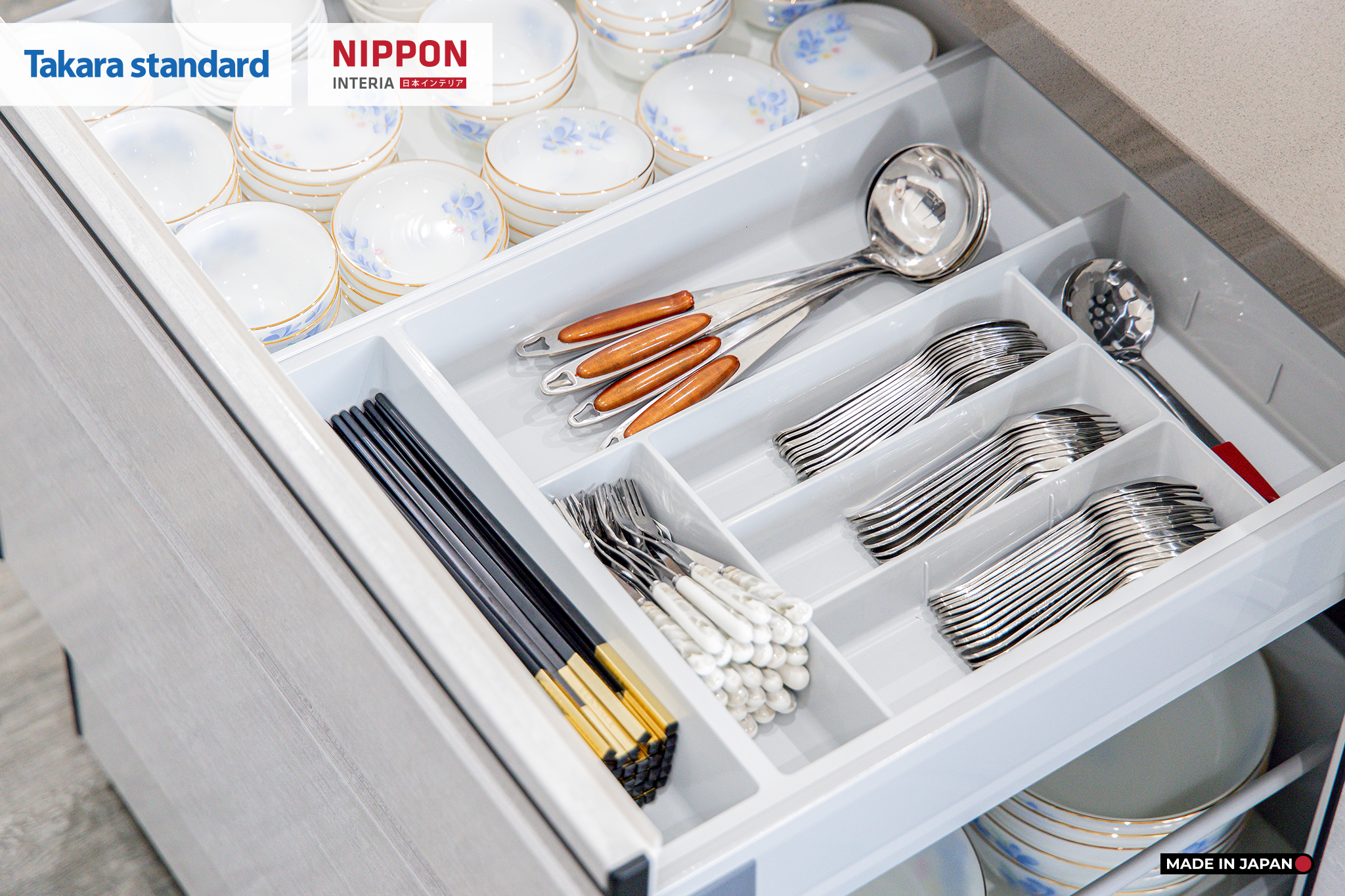 Hệ Tủ Bếp Nhật Bản Cao Cấp Treasia Màu VTW - Nhà Phố Đồng Nai