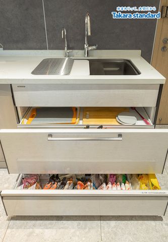 Hệ Tủ Bếp Chữ I Dòng Treasia Cao Cấp Màu VTW - Căn Hộ Riviera Point Q.7