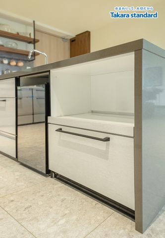 Hệ Tủ Bếp Chữ I Dòng Treasia Cao Cấp Màu VTW - Căn Hộ Riviera Point Q.7